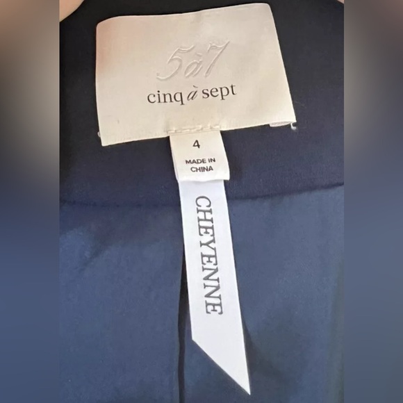 New Cinq A Sept Cheyenne Rhinestone Flower Blazer in Navy Size 4 - Picture 10 of 12